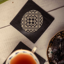 Load image into Gallery viewer, Dalia Coasters - Black and White