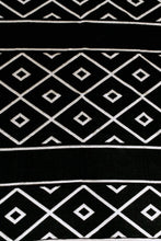 Load image into Gallery viewer, Diamante Blanket - Natural / Black