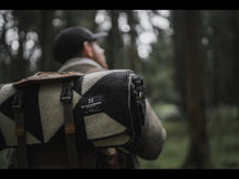 Load image into Gallery viewer, Diamante Blanket - Natural / Black